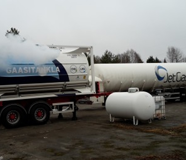 Import and delivery of LNG to small consumers